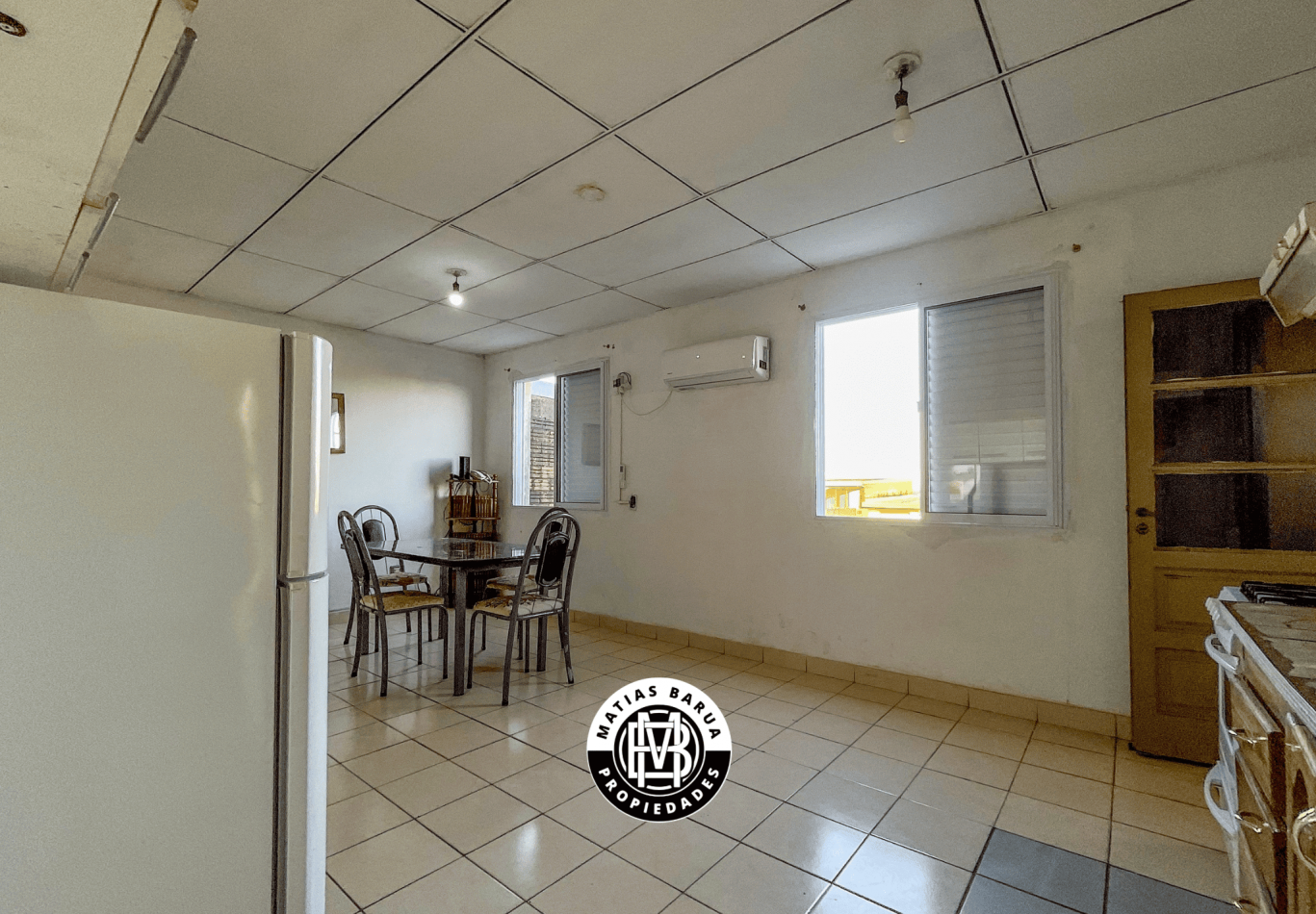 Departamento con cochera, en venta