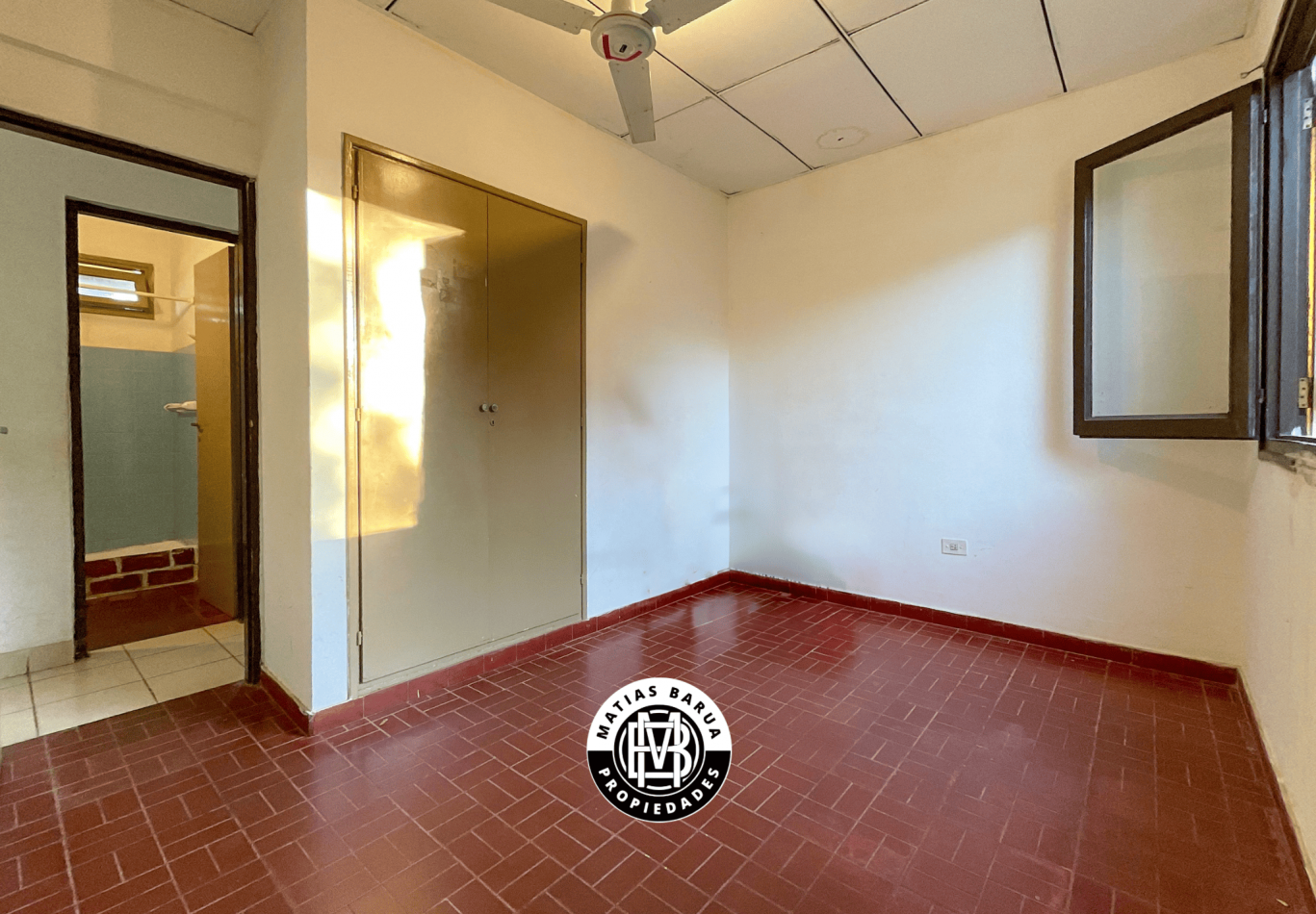Departamento con cochera, en venta