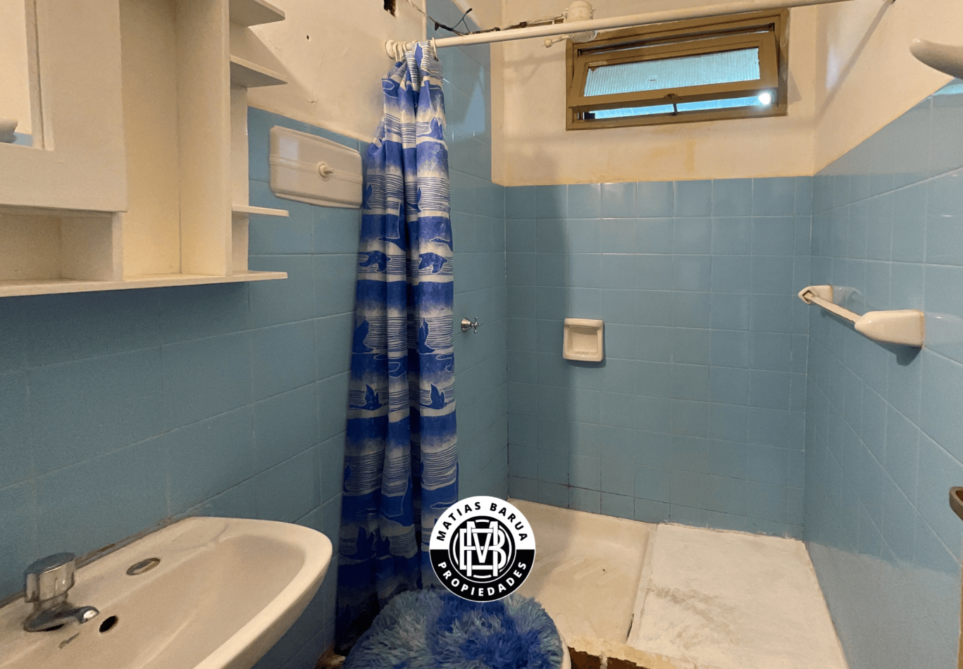 Departamento con cochera, en venta