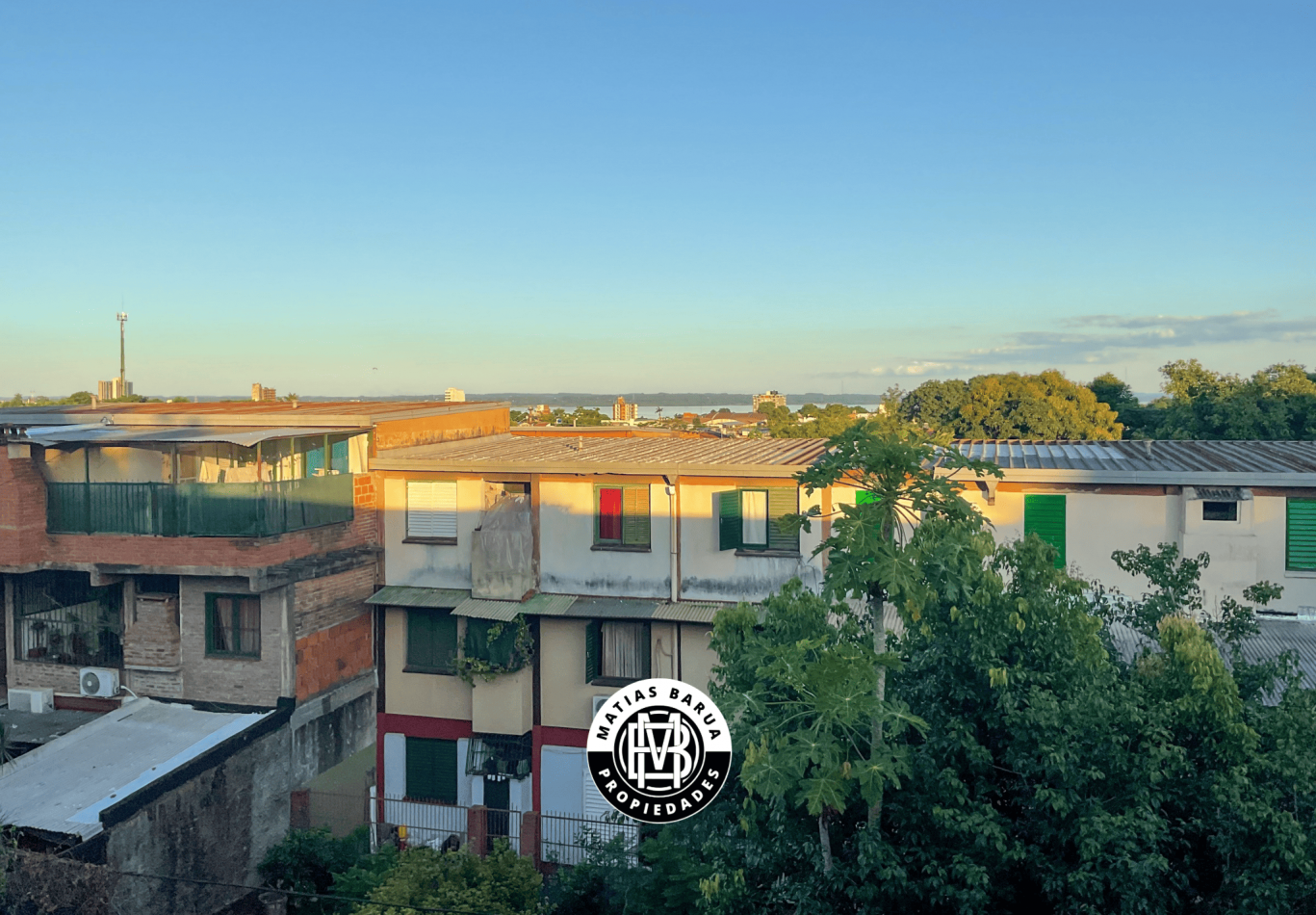 Departamento con cochera, en venta