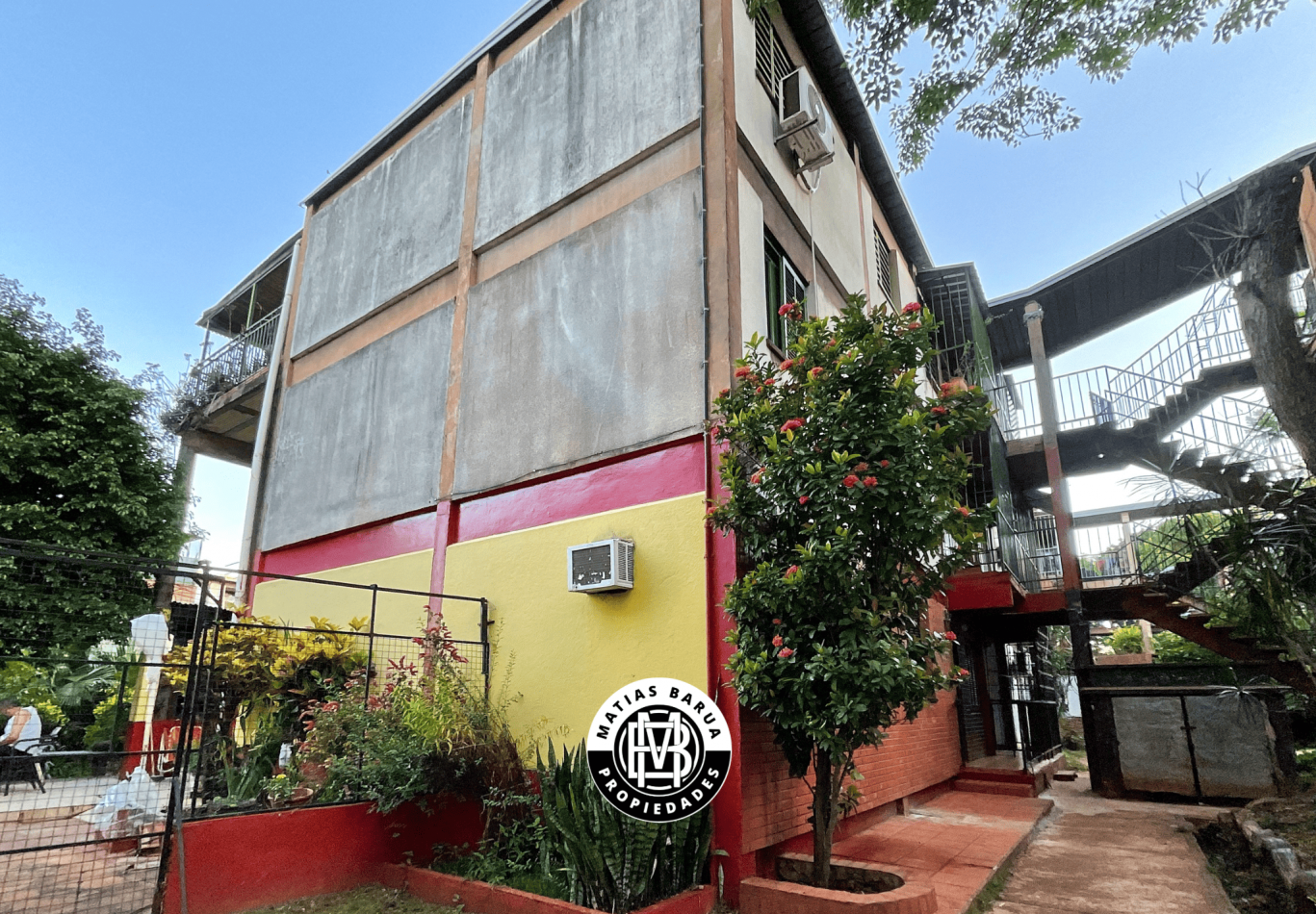 Departamento con cochera, en venta
