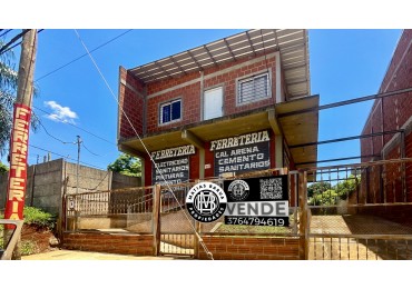 Propiedad con Local y Departamento, en Venta